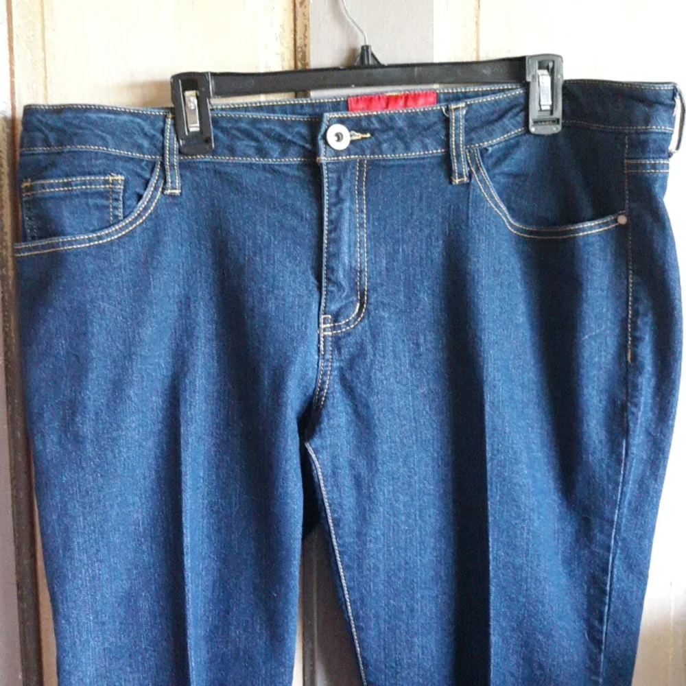BYN DYNASTY JEANS